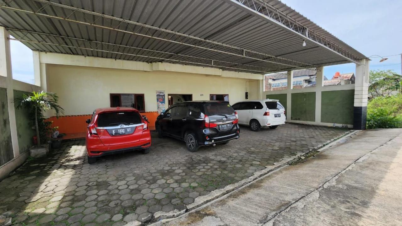 Tanggulangin Hotel Metro Kudus מראה חיצוני תמונה